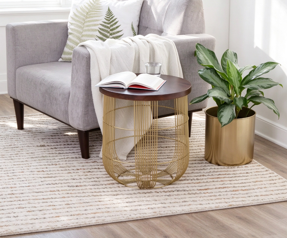 Table d’appoint accentuée
